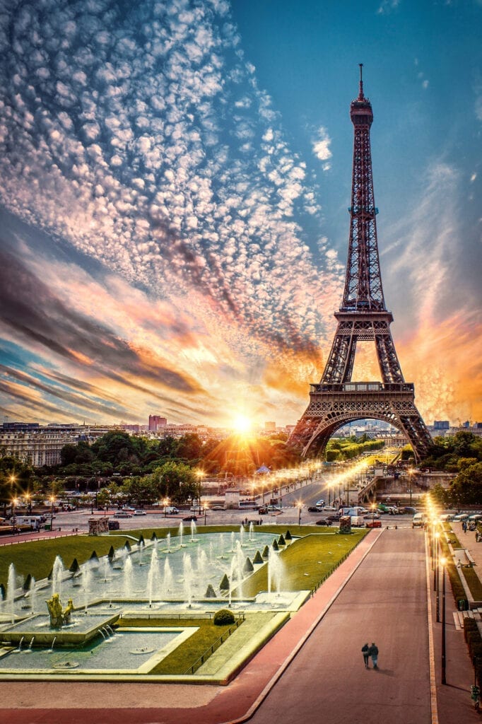 paris tourist 2023