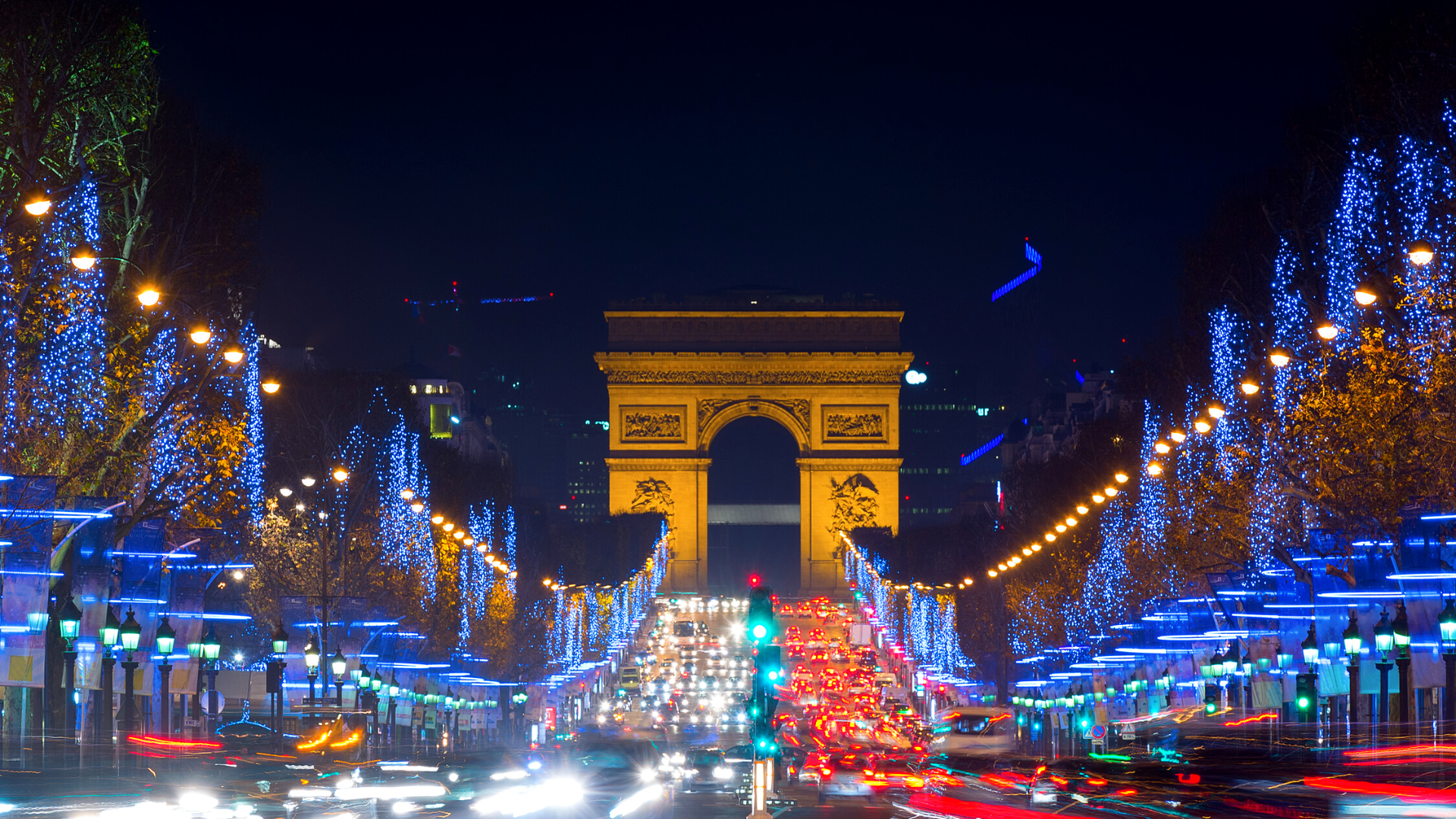 lead jet bridge Christmas in Paris 2024 - Travel Divas®