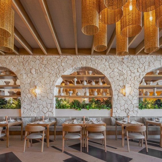 ava-cancun-veranda-restaurant