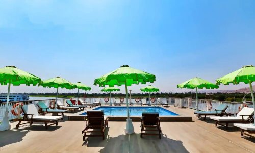 imgi_35_AmaDahlia_Sun_Deck