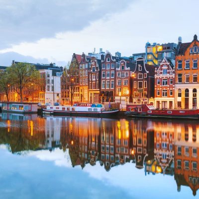 travel-divas-amsterdam-background