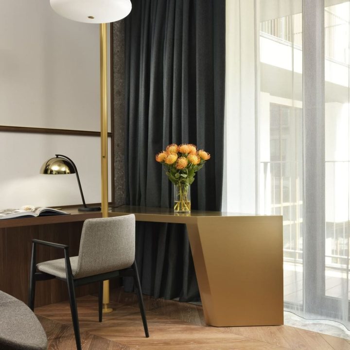 ue-milanoverticale-milano-club-room-detail-2100x1402-f3236278-9aee-4c3a-8775-1be83a356a29-min_square