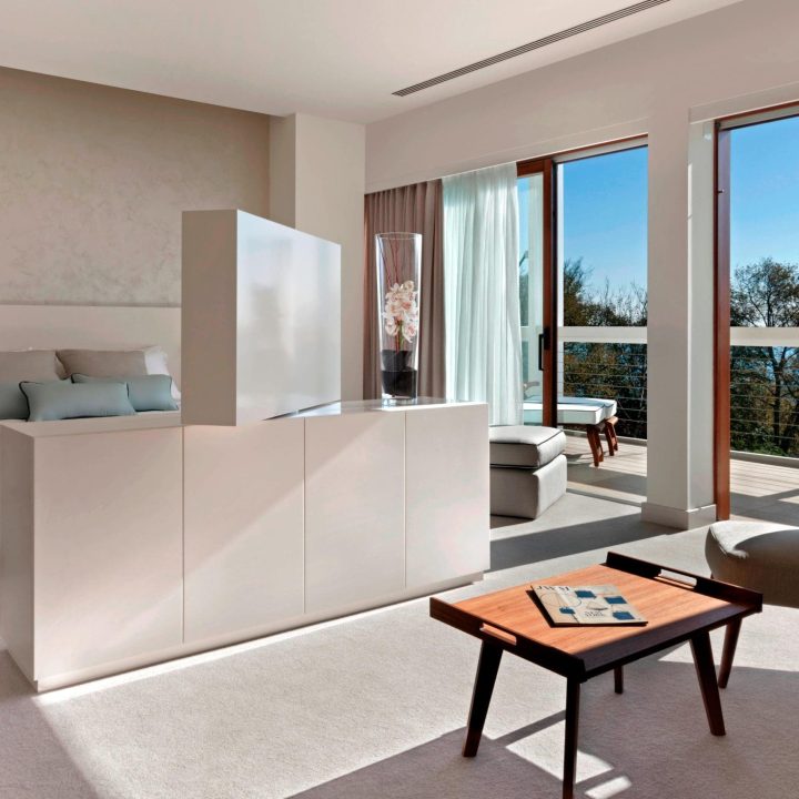 vcejw-suite-0054-hor-clsc